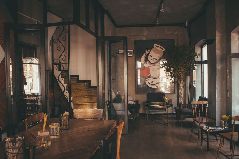 Papa Ginos restaurant interior — warm, welcoming dining space